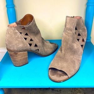 Lucky Brand Summer Tan Heeled Sandals